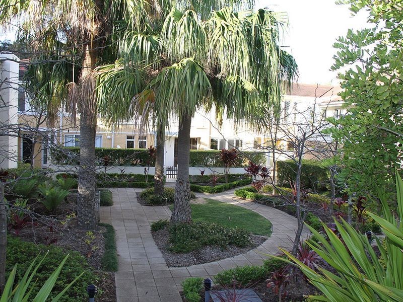 2/14 Golf Avenue, Mona Vale NSW 2103