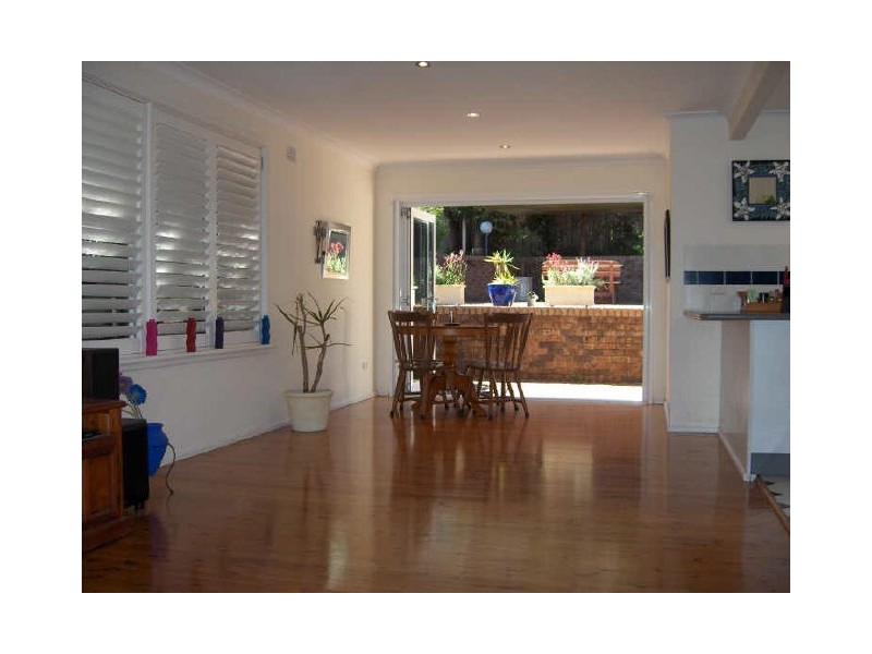 42 Wakehurst Parkway, North Narrabeen NSW 2101