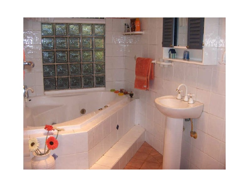 42 Wakehurst Parkway, North Narrabeen NSW 2101