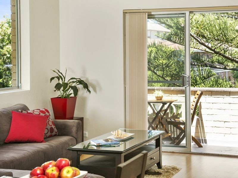 10/23-25 Wetherill Street, Narrabeen NSW 2101