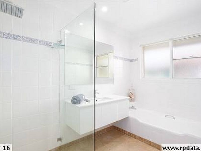 12 Edgecliffe Boulevarde, Collaroy Plateau NSW 2097