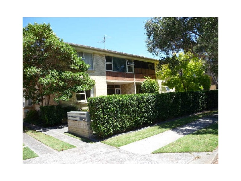 6/4 Grafton Crescent, Dee Why NSW 2099