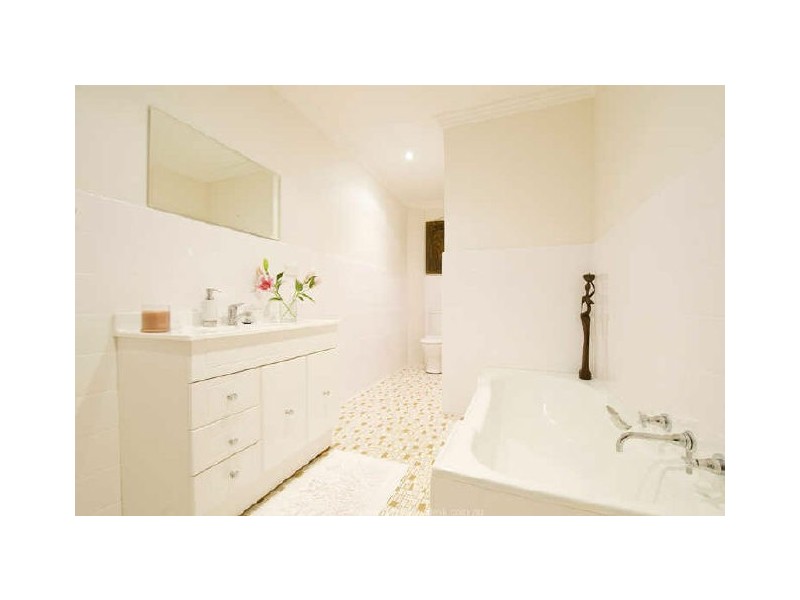 8/2 Greenwood Place, Freshwater NSW 2096