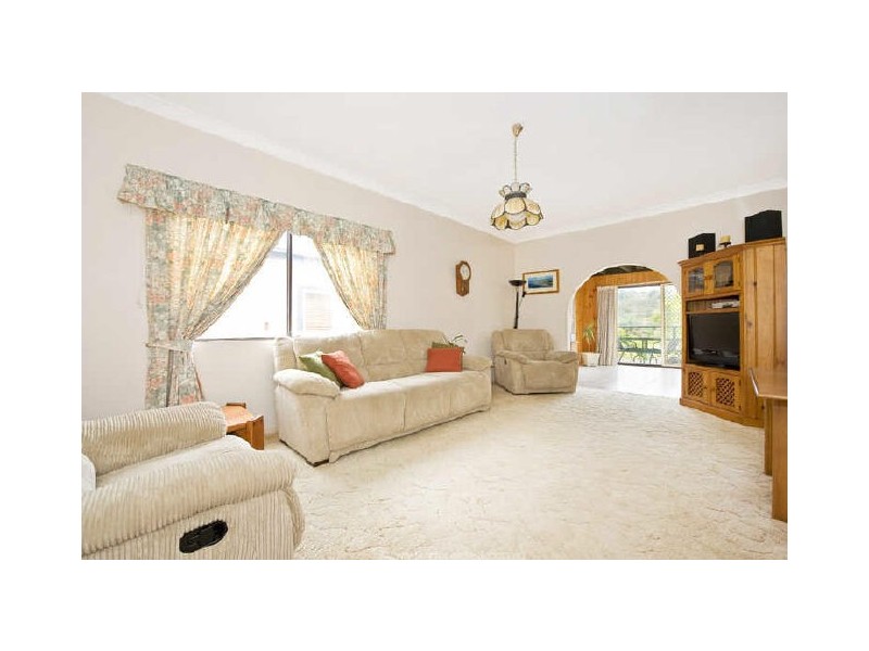 83 Gondola Road, North Narrabeen NSW 2101