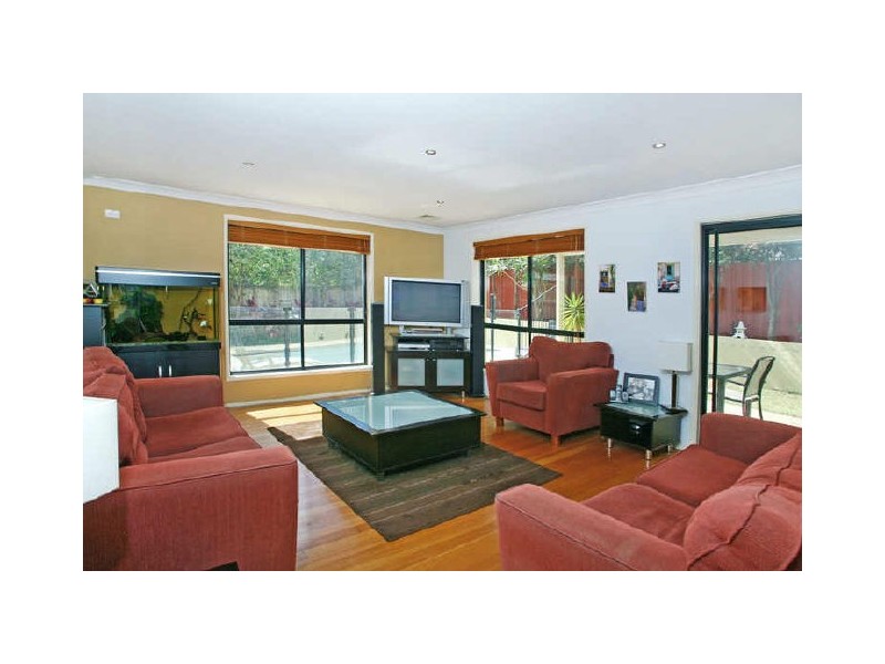 16 Streamdale Grove, Warriewood NSW 2102