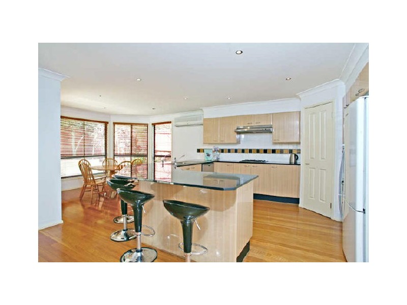 16 Streamdale Grove, Warriewood NSW 2102