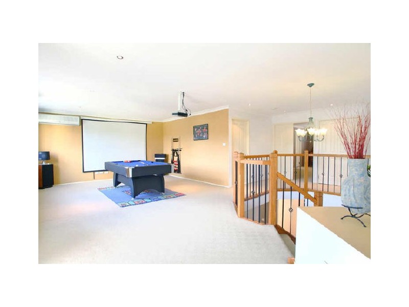 16 Streamdale Grove, Warriewood NSW 2102