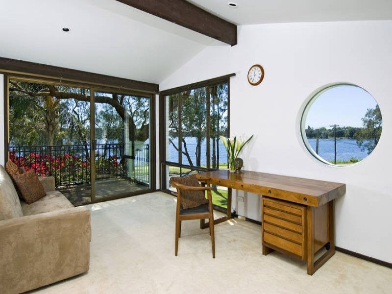 24 The Esplanade, Narrabeen NSW 2101