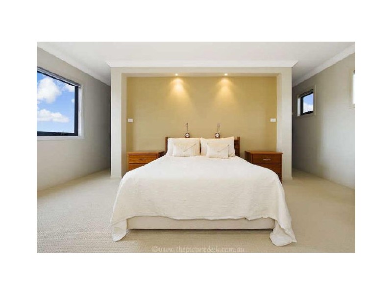 2 Shearwater Drive, Warriewood NSW 2102