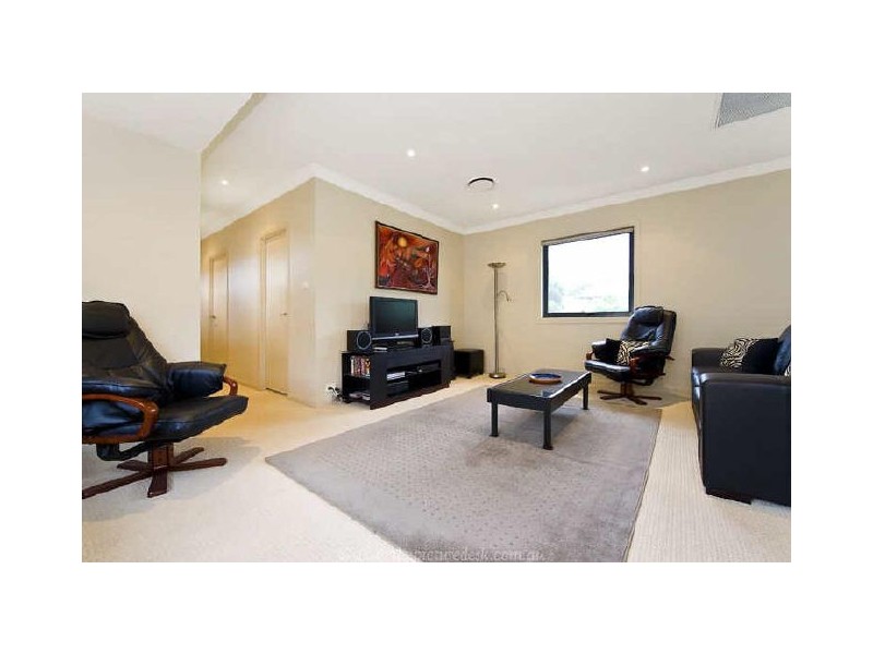 2 Shearwater Drive, Warriewood NSW 2102