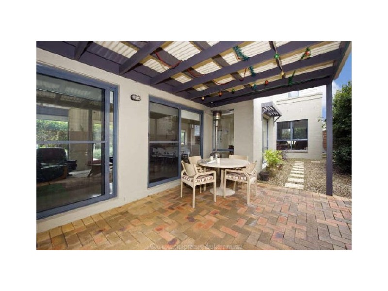2 Shearwater Drive, Warriewood NSW 2102