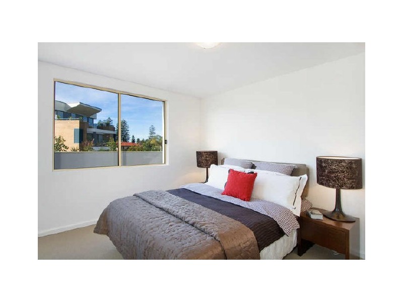 10/2 Lagoon Street, Narrabeen NSW 2101