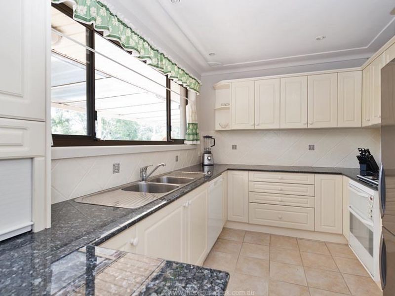 5 Brooker Avenue, Beacon Hill NSW 2100