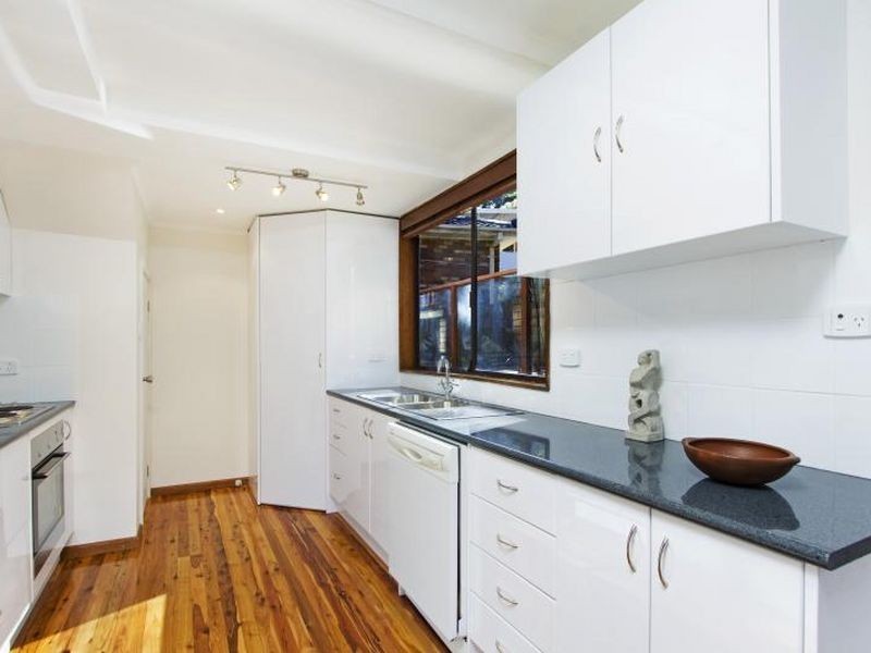 27 Tatiara Crescent, North Narrabeen NSW 2101