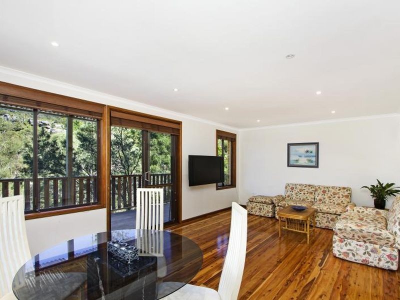 27 Tatiara Crescent, North Narrabeen NSW 2101