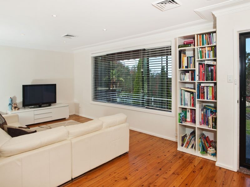 10 Koorangi Avenue, Elanora Heights NSW 2101