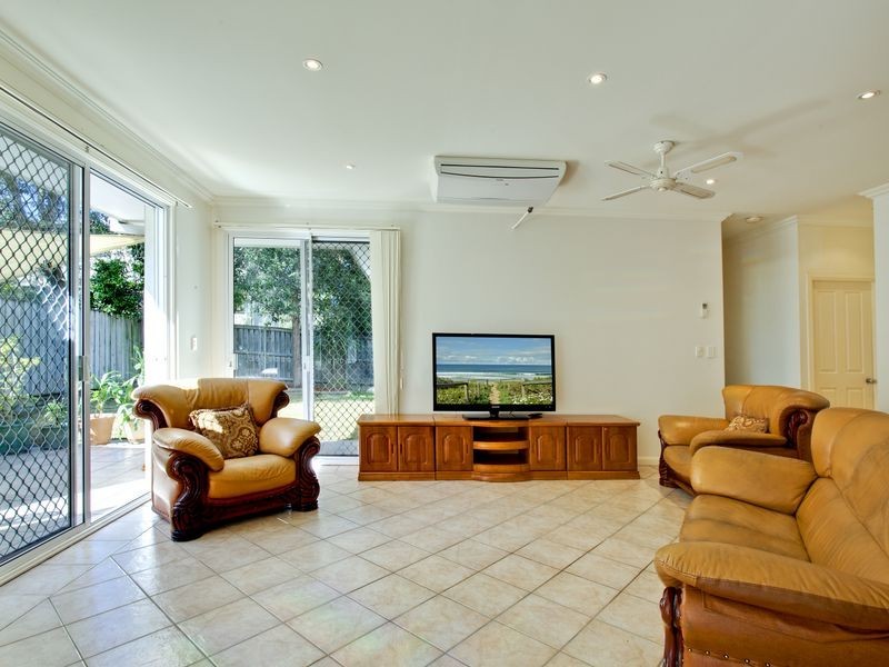 30 Streamdale Grove, Warriewood NSW 2102