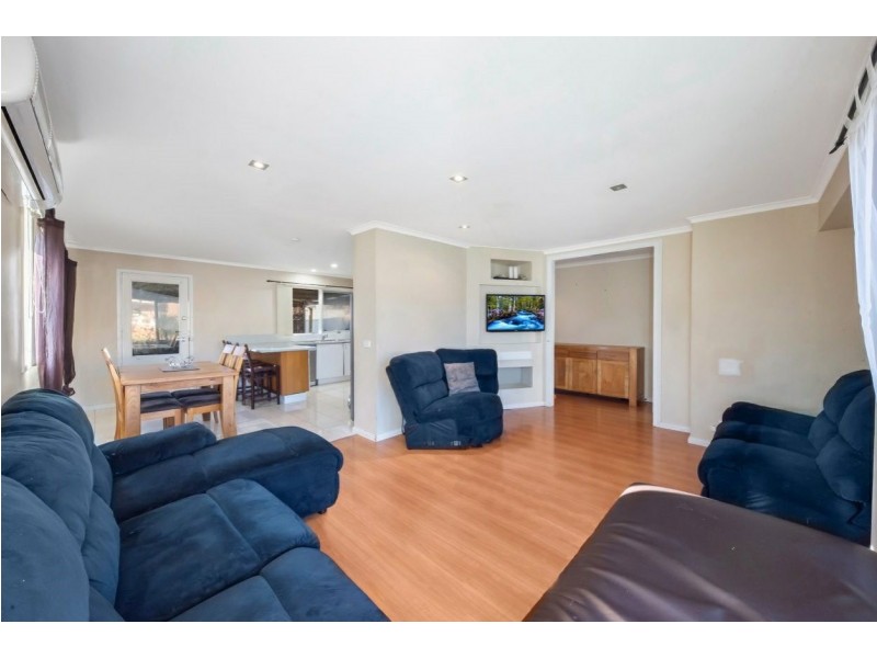 1 Jacaranda Avenue, Bradbury NSW 2560