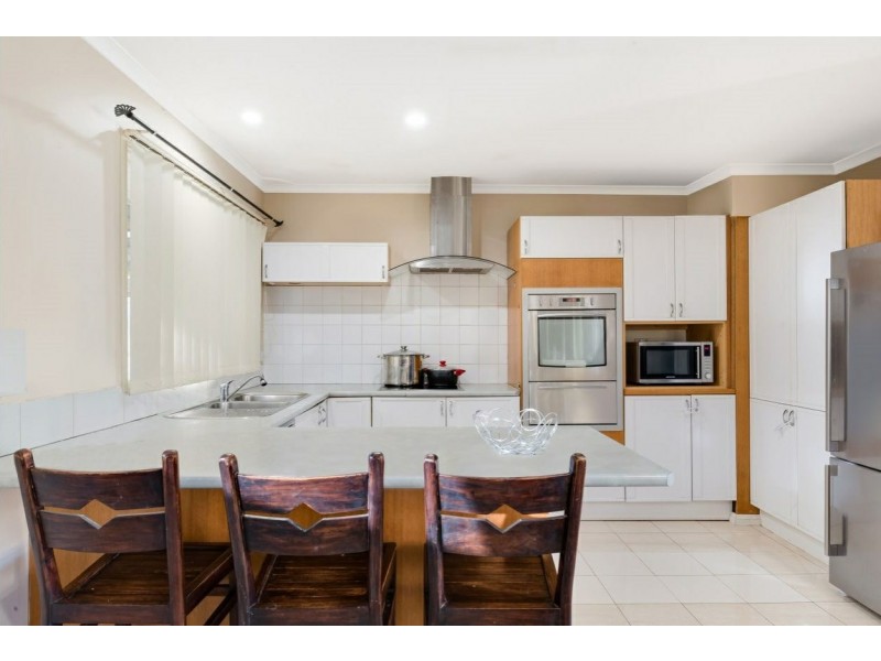 1 Jacaranda Avenue, Bradbury NSW 2560