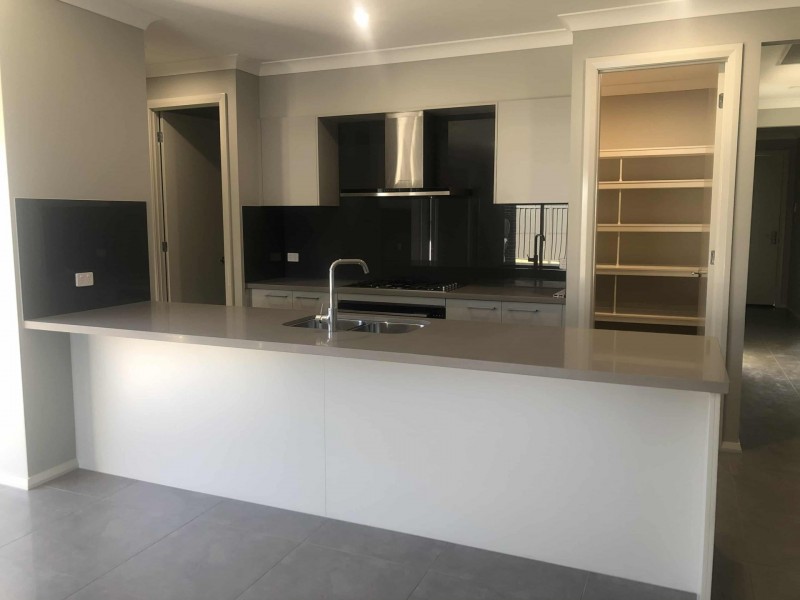 33 Neville Street, Oran Park NSW 2570