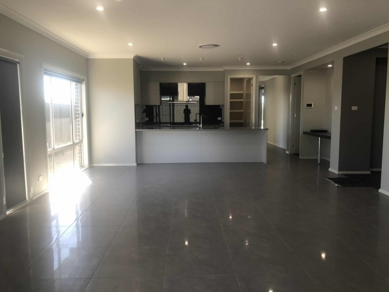 33 Neville Street, Oran Park NSW 2570