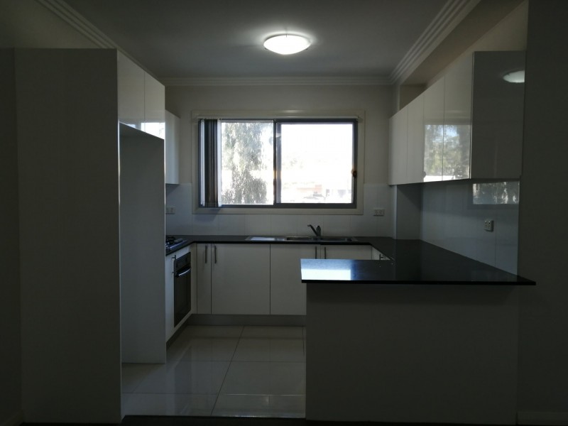 23/2 Kurrajong Road, Casula NSW 2170