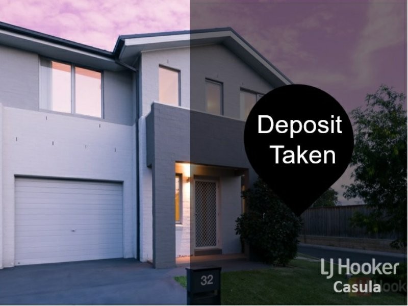 32 Sovereign Circuit, Glenfield NSW 2167