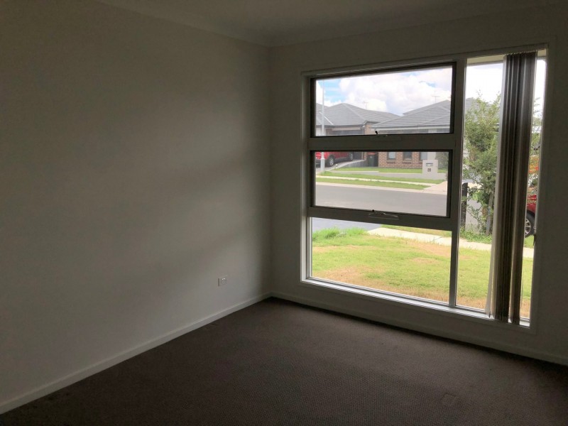 18 Glycine Street, Denham Court NSW 2565