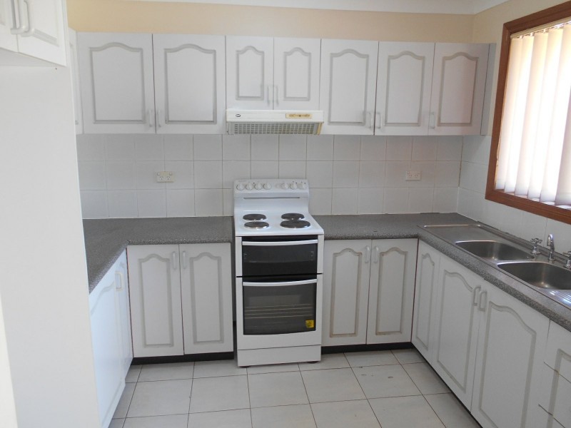 4/6 Lang Road, Casula NSW 2170