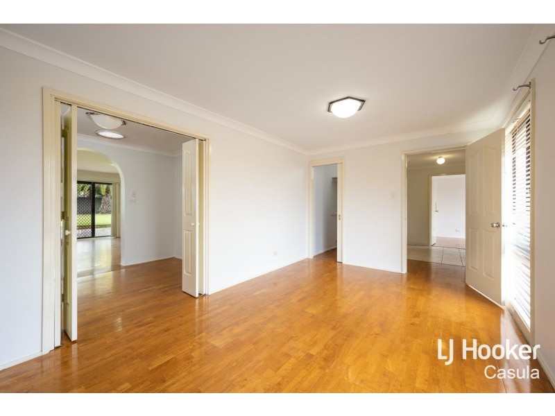 10 Flemington Close, Casula NSW 2170