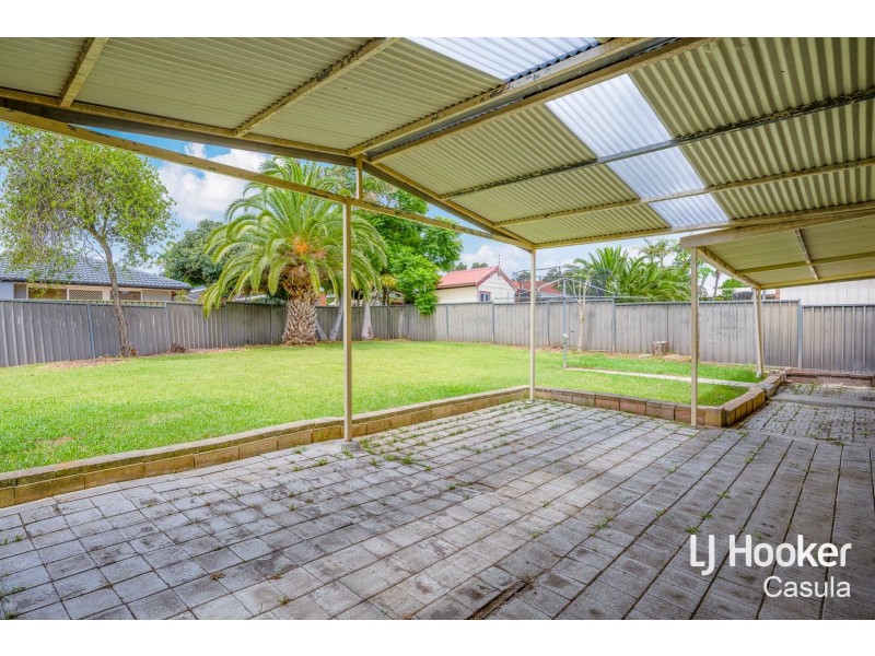 10 Flemington Close, Casula NSW 2170