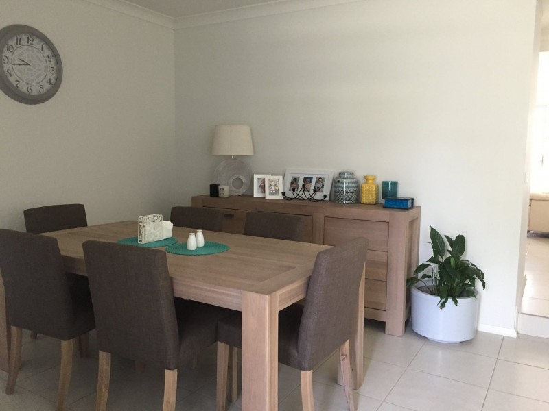 25 Three Bees Drive, Glenfield NSW 2167