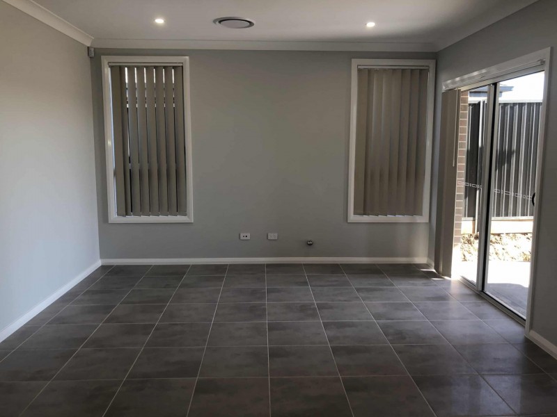 2 Softwood Street, Spring Farm NSW 2570