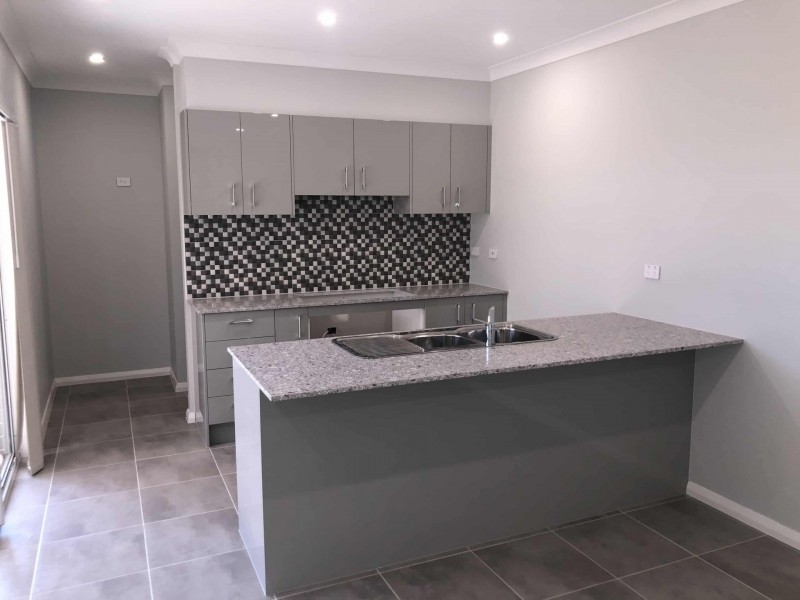 2 Softwood Street, Spring Farm NSW 2570