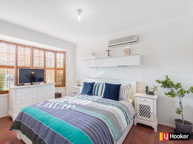 39 Lyndhurst Court, Wattle Grove NSW 2173