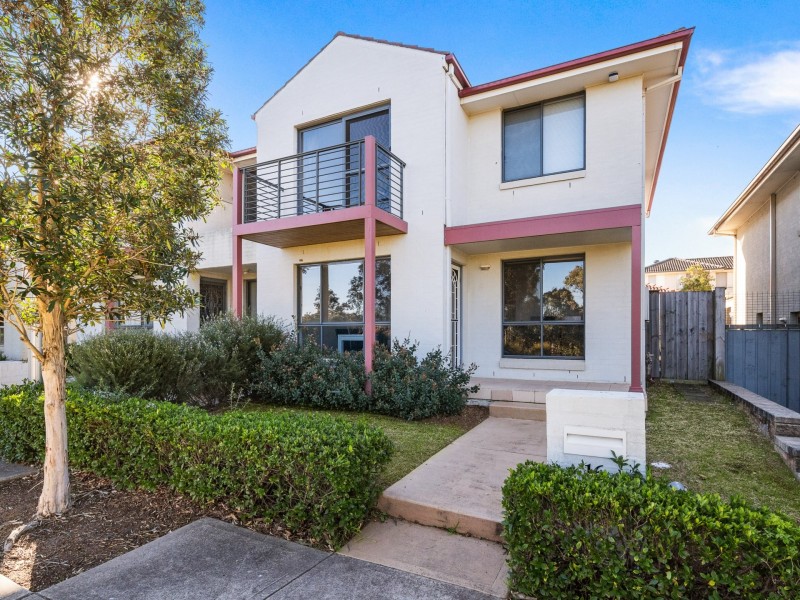 16 Glatton Road, Glenfield NSW 2167
