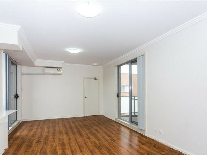 28/2 Kurrajong Road, Casula NSW 2170