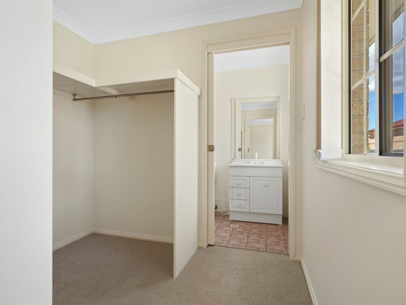 32 Verbena Avenue, Casula NSW 2170