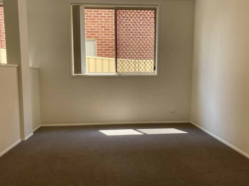 16 McCubbin Place, Casula NSW 2170