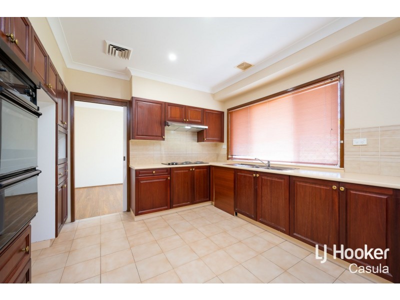 6 Toona Place, Bossley Park NSW 2176