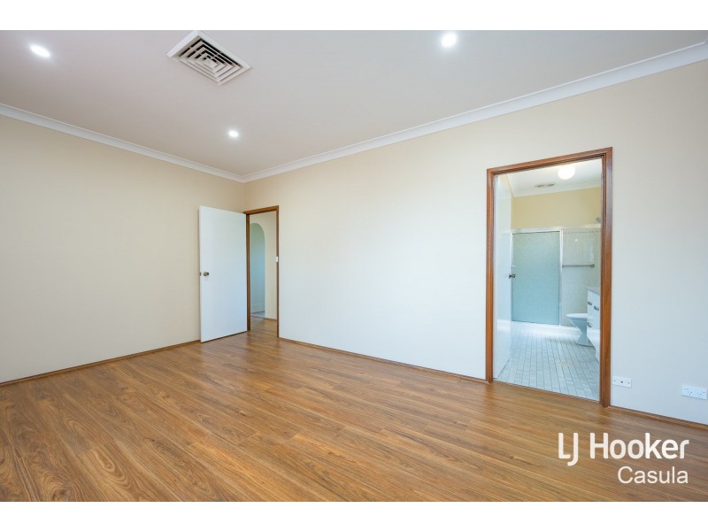 6 Toona Place, Bossley Park NSW 2176