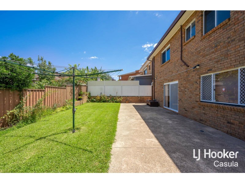 6 Toona Place, Bossley Park NSW 2176