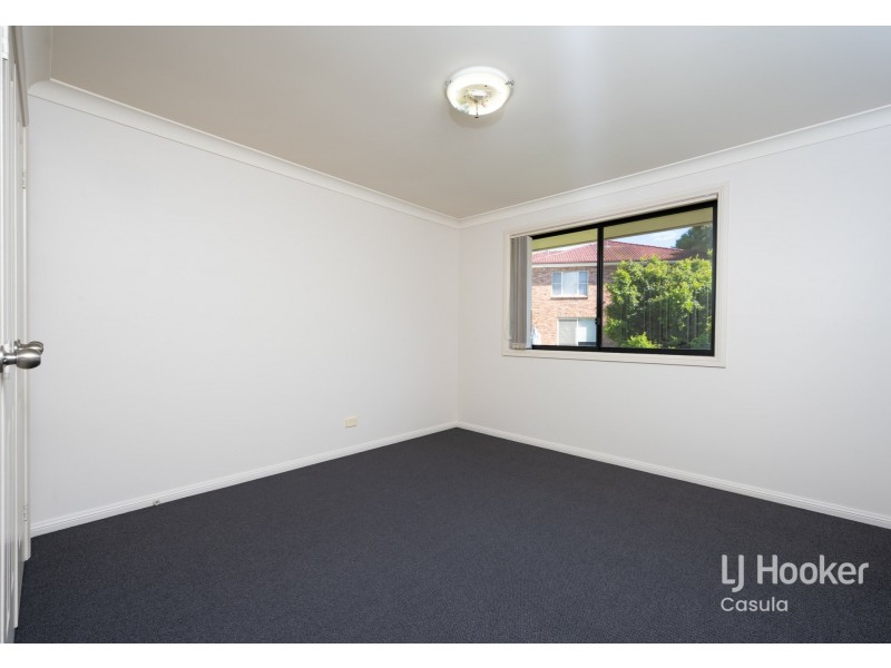 11/8 Boldrewood Avenue, Casula NSW 2170