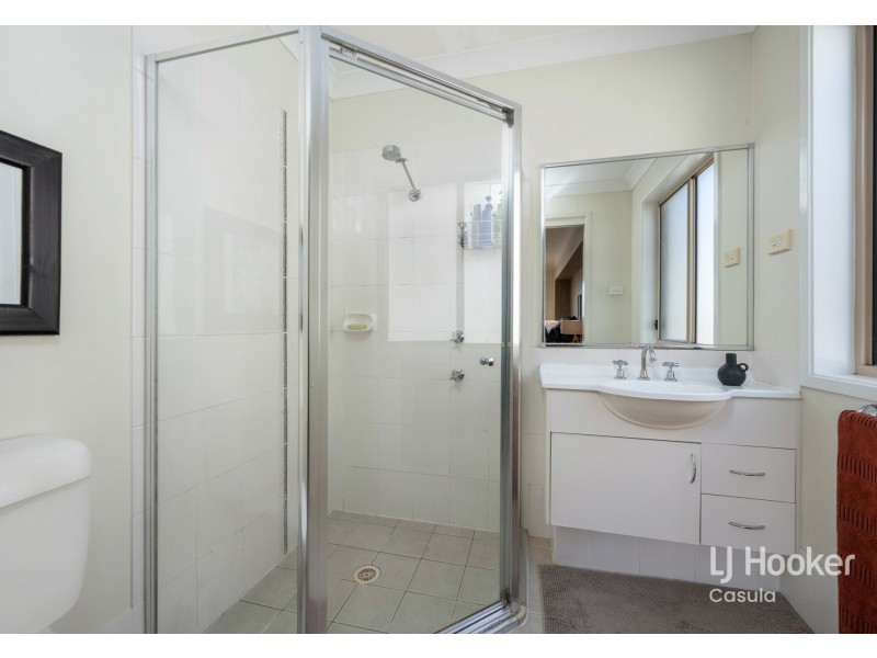 27 Geraldton Street, Prestons NSW 2170