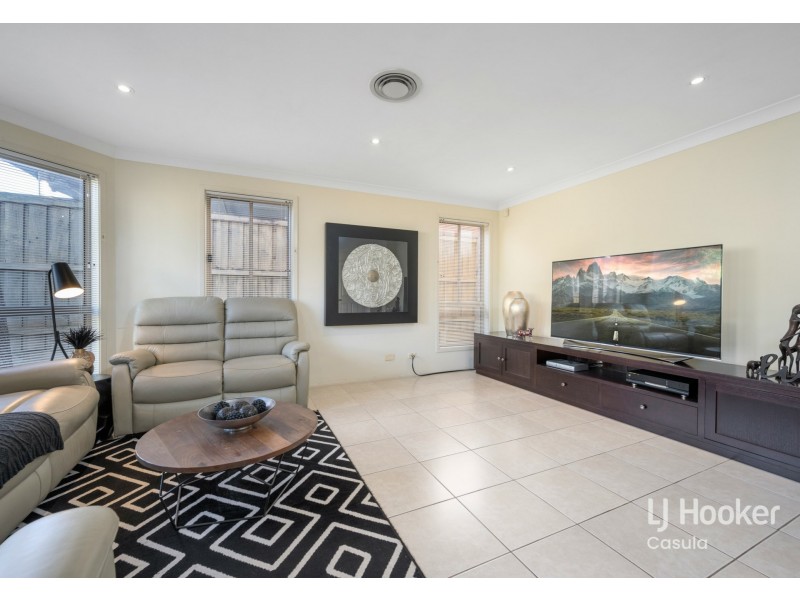 27 Geraldton Street, Prestons NSW 2170