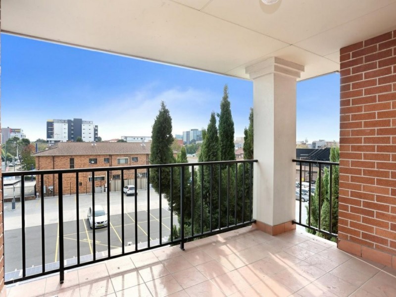 Unit 18/96-98 Castlereagh Street, Liverpool NSW 2170
