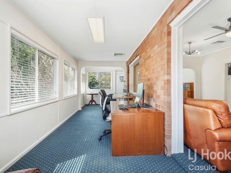 12 Dunmore Crescent, Casula NSW 2170