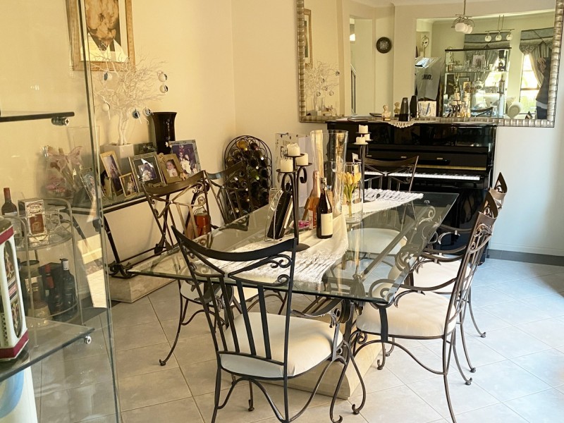 5 San Marino Drive, Prestons NSW 2170