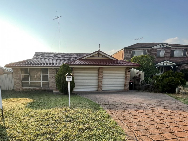 12 Stead Close, Casula NSW 2170