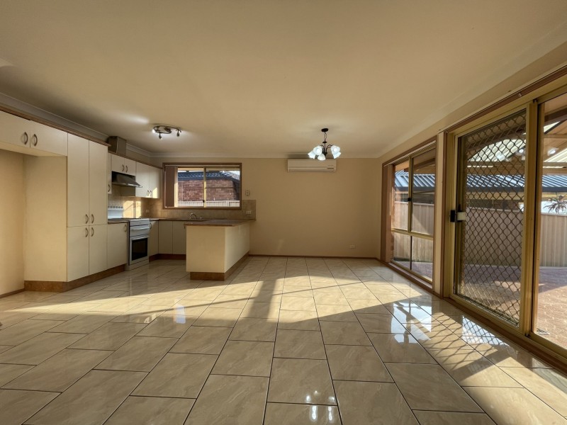 12 Stead Close, Casula NSW 2170